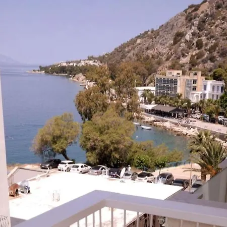 Unique & Cozy Seaview Apartment. Loutraki  Exterior photo